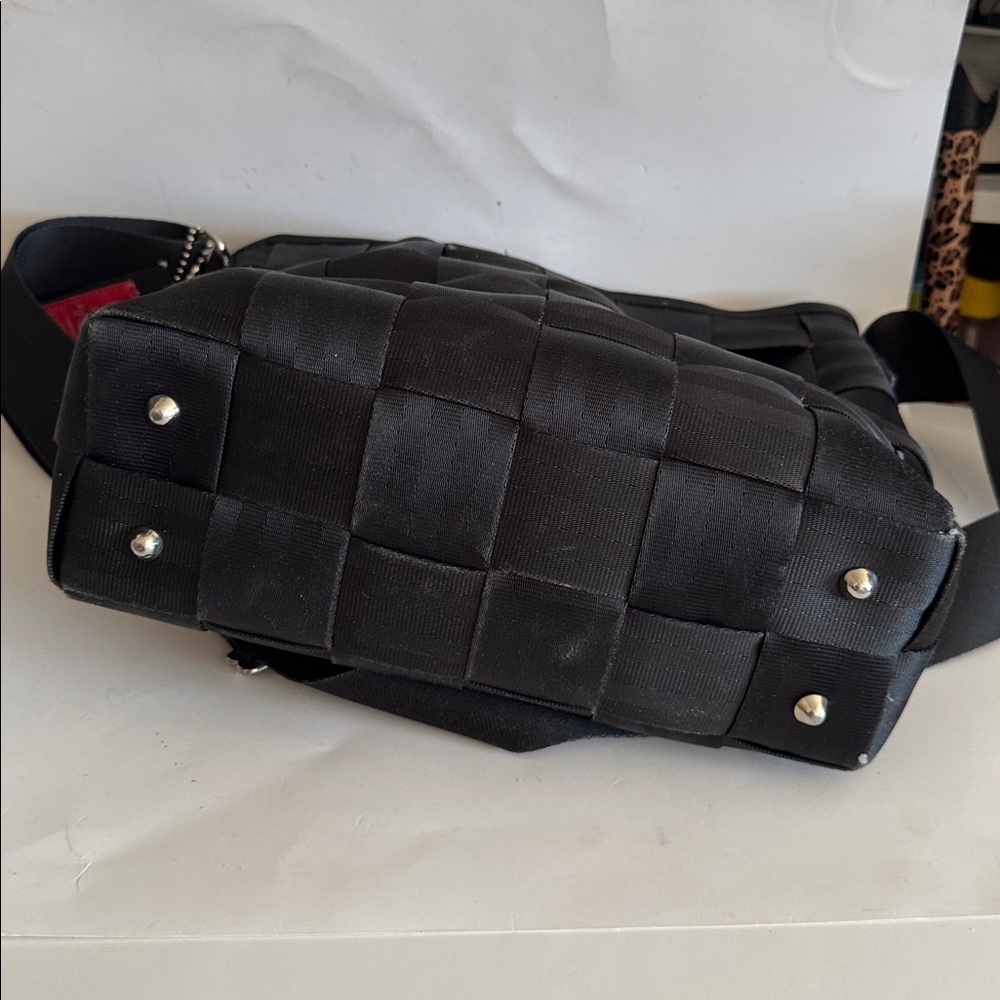 The Original Detroit By Harveys Seatbelt Black Woven Messenger Crossbody Bag - Picture 5 of 8